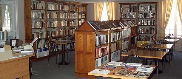 Die Bibliothek des Museums in Montsegur